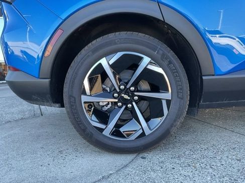 New 2026 Chevrolet Equinox EV LT image 25