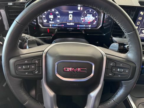 Certified 2022 GMC Sierra 1500 SLT w/ SLT Premium Plus Package AWD/4WD image 15