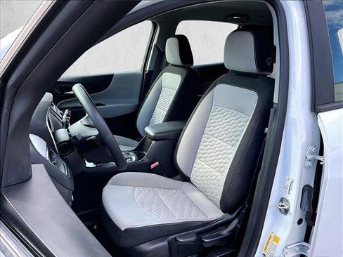 Used 2021 Chevrolet Equinox LS image 27