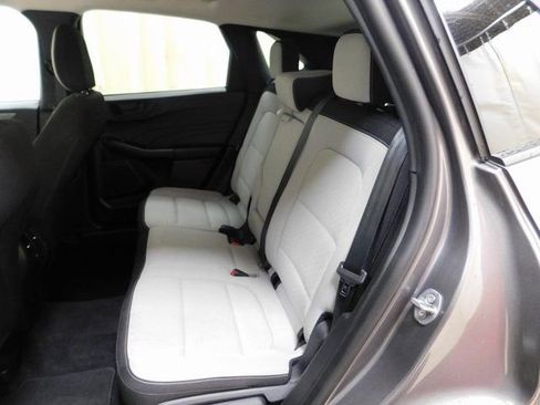 Used 2025 Ford Escape Active image 10