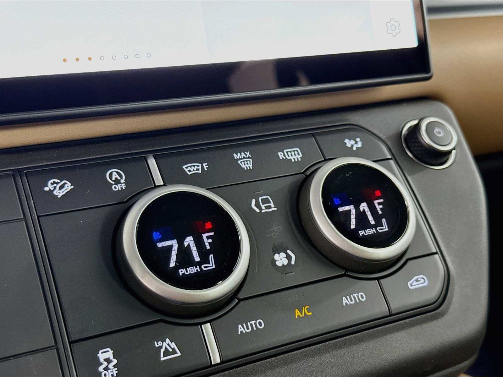 New 2026 Land Rover Defender 110 S AWD/4WD image 17