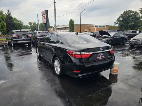 Used 2015 Lexus ES 350 w/ Luxury Package FWD image 8