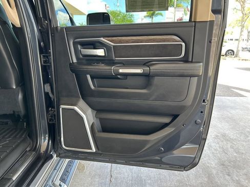 Used 2019 RAM 2500 Laramie image 34