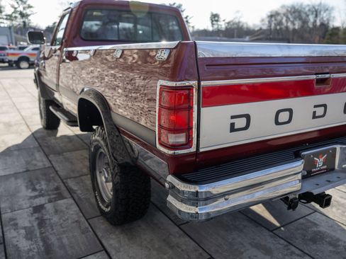 Used 1993 Dodge D/W Truck 250 image 29