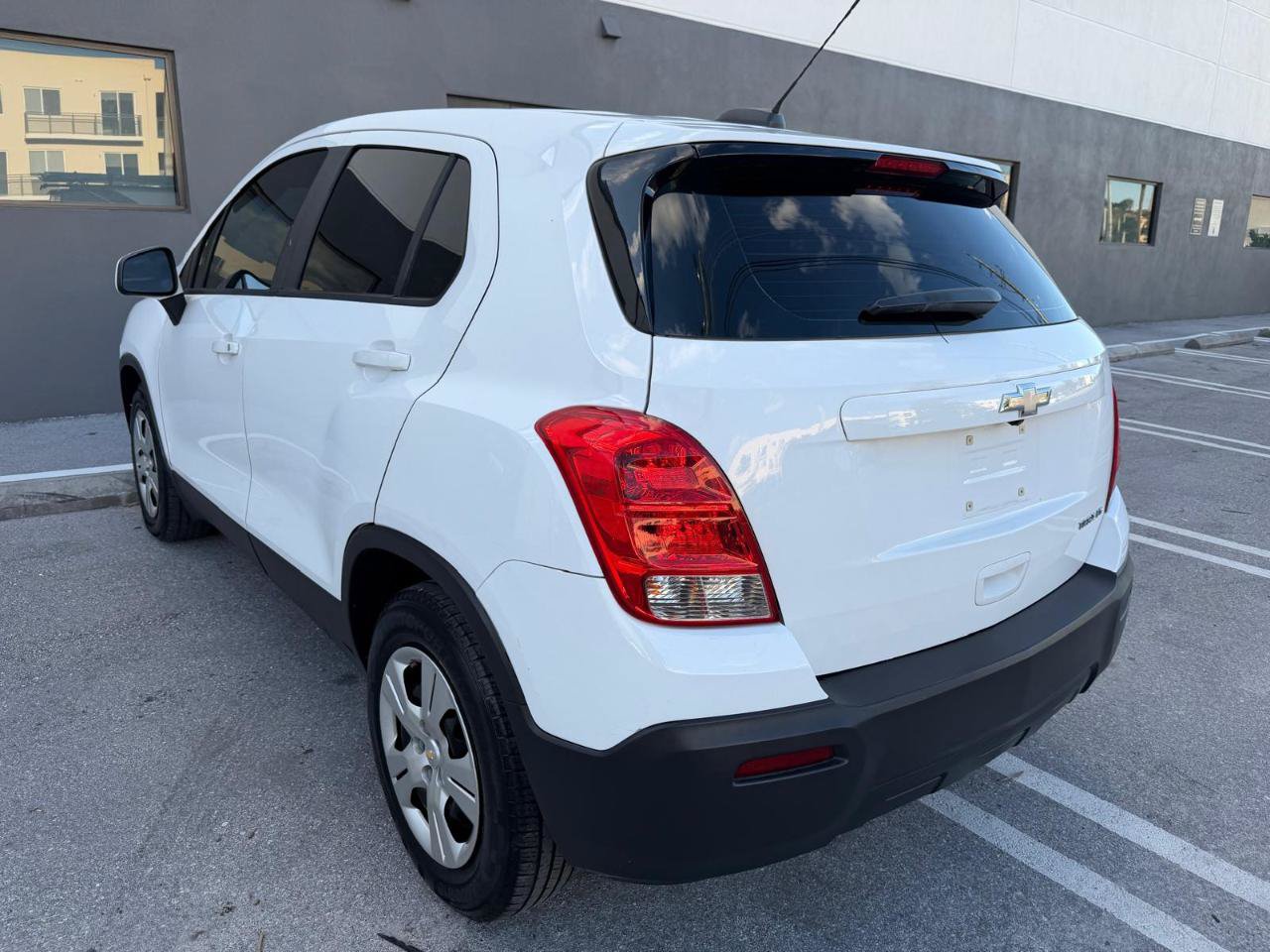 Used 2016 Chevrolet Trax LS FWD image 4