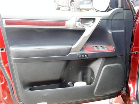 Used 2019 Lexus GX 460 image 19