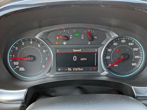 Used 2023 Chevrolet Traverse LT FWD image 11