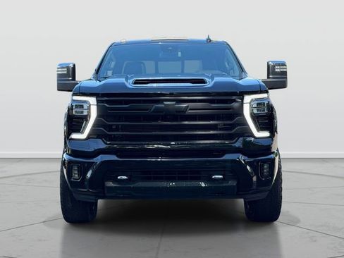 Used 2024 Chevrolet Silverado 2500 High Country AWD/4WD image 2
