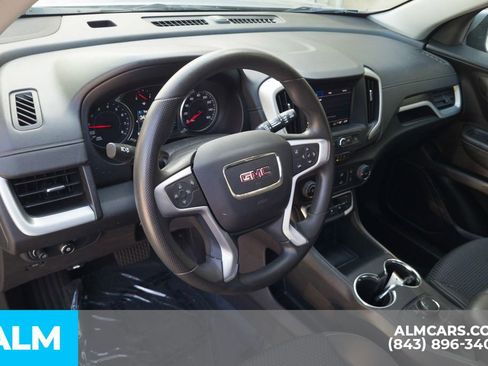 Used 2024 GMC Terrain SLE image 15