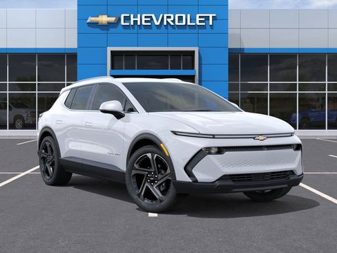 New 2026 Chevrolet Equinox EV LT w/ Convenience Package II AWD/4WD image 7
