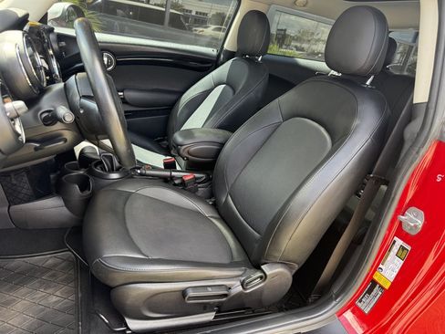 Used 2019 MINI Cooper 2-Door Hardtop FWD image 10