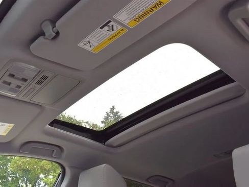 Used 2017 Honda CR-V EX-L image 12