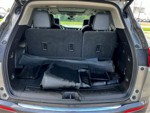 Used 2018 Buick Enclave Premium w/ Experience Buick Package image 18