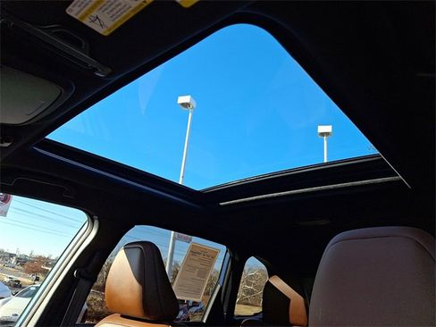 Used 2025 Subaru Forester Touring image 15