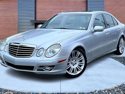 Used 2008 Mercedes-Benz E 350 E 350 Sedan 4D image 11