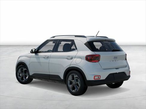 New 2026 Hyundai Venue SEL image 5