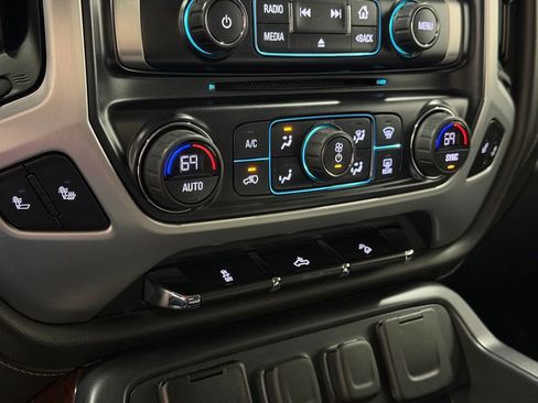 Used 2017 GMC Sierra 1500 SLE image 28