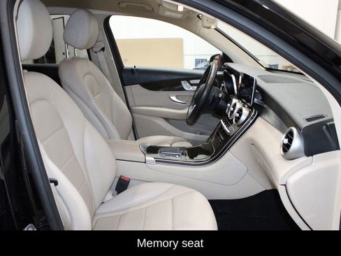 Used 2020 Mercedes-Benz GLC 300 GLC 300 image 14