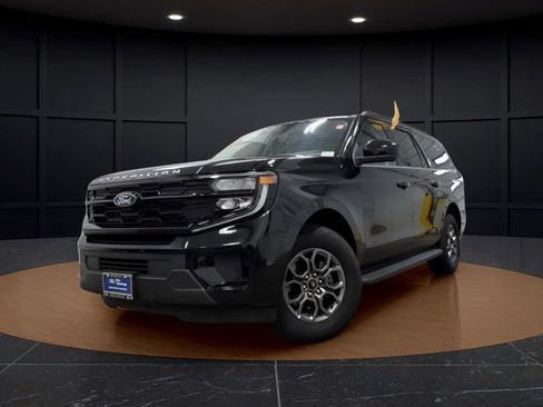 Certified 2025 Ford Expedition Max Active AWD/4WD image 3