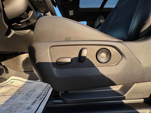 Used 2021 Chevrolet Suburban LT w/ Max Trailering Package image 15