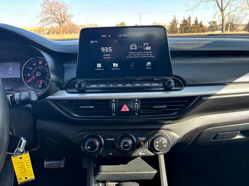 Used 2021 Kia Forte LXS image 16