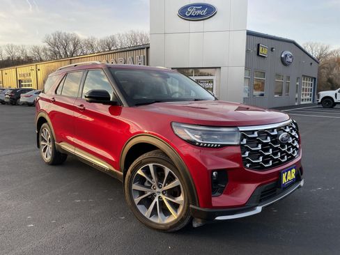 Certified 2025 Ford Explorer Platinum w/ Ultimate Package AWD/4WD image 3