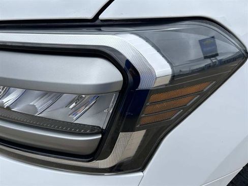 Used 2024 Ford Expedition Max XLT image 10