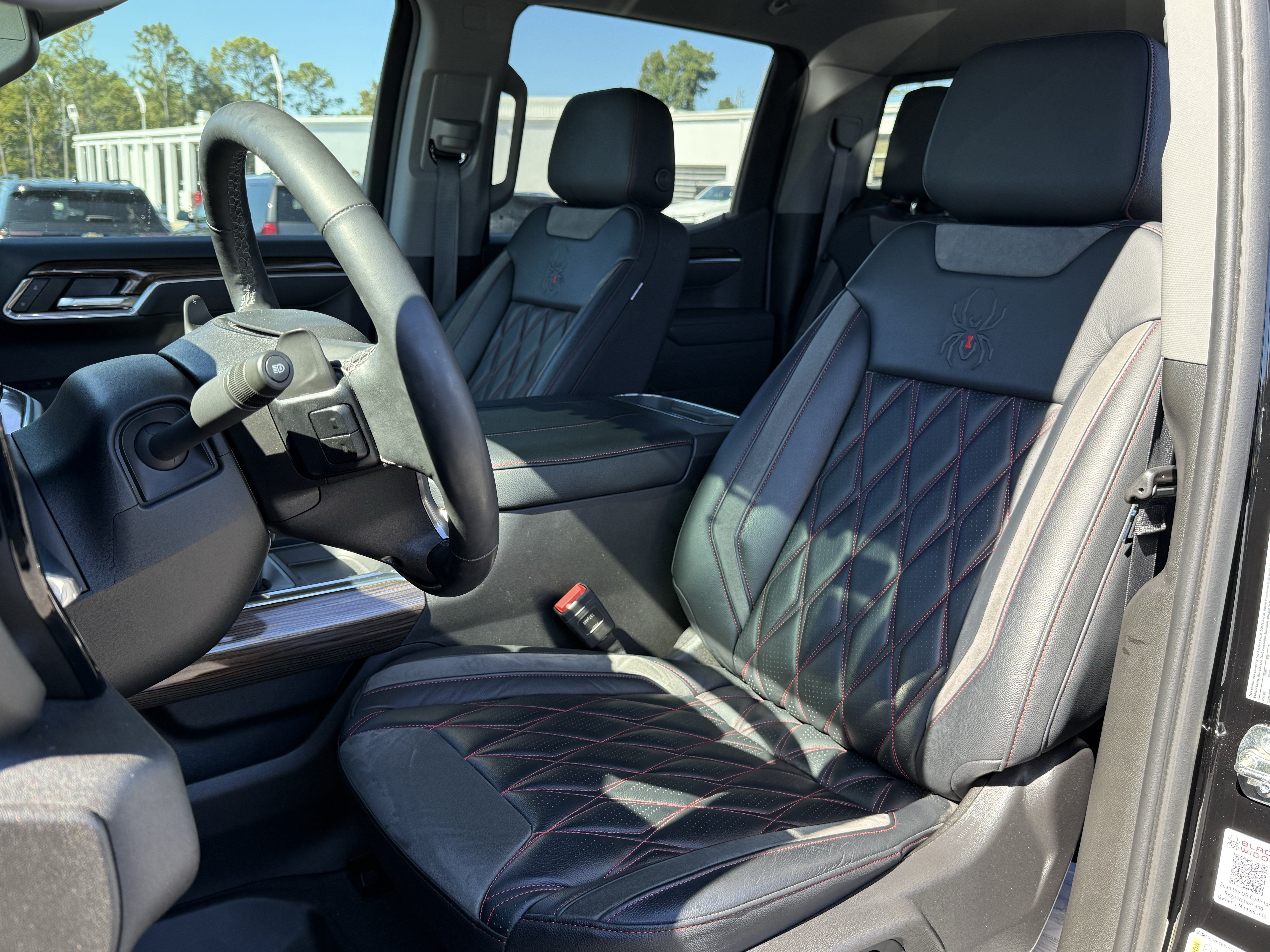 Used 2025 Chevrolet Silverado 1500 RST AWD/4WD image 7
