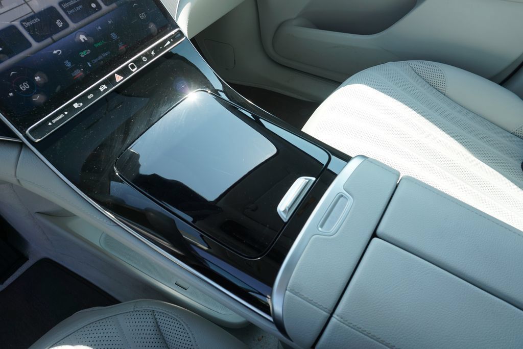 Certified 2023 Mercedes-Benz EQE 500 4MATIC SUV image 36