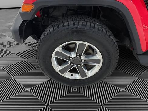 Used 2020 Jeep Wrangler Unlimited Sahara w/ Uconnect 4C Nav & Sound Group AWD/4WD image 9