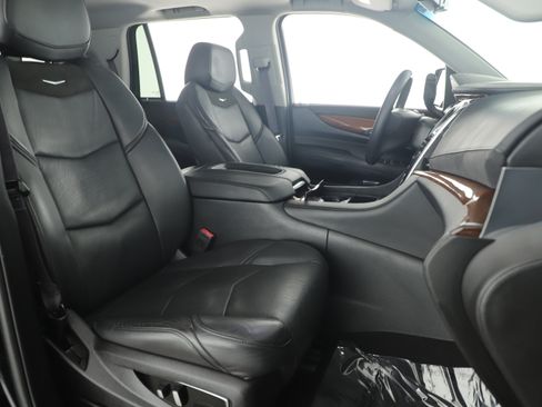 Used 2017 Cadillac Escalade Premium Luxury image 20
