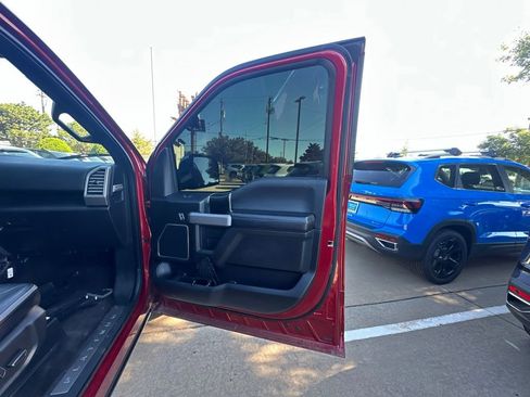 Used 2018 Ford F150 Platinum w/ Equipment Group 701A Luxury RWD image 17