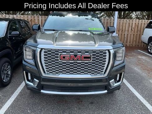 Used 2022 GMC Yukon Denali w/ Denali Premium Package AWD/4WD image 2