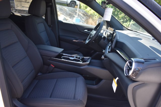 New 2027 Chevrolet Equinox LT FWD image 14