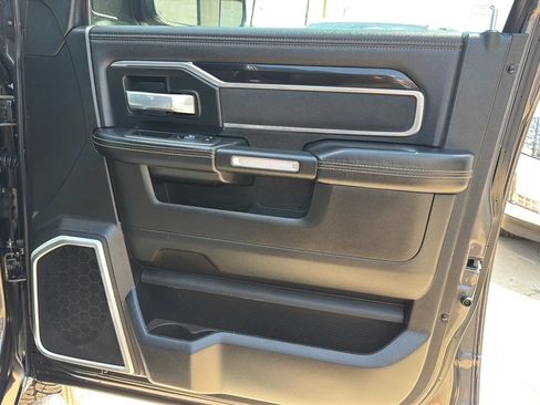 Used 2019 RAM 2500 Laramie AWD/4WD image 17