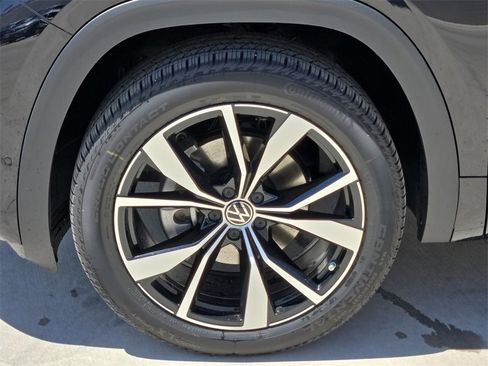 New 2025 Volkswagen Atlas SEL Premium R-Line image 13