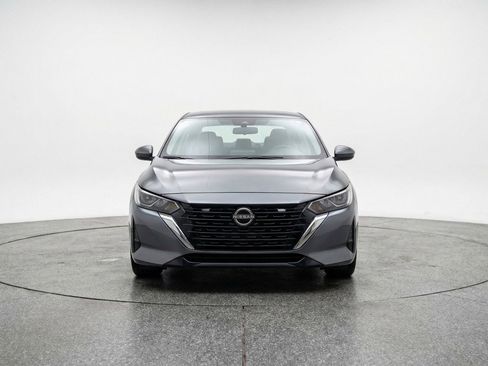 Used 2025 Nissan Sentra SV image 2