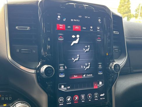 Used 2020 RAM 1500 Laramie AWD/4WD image 22