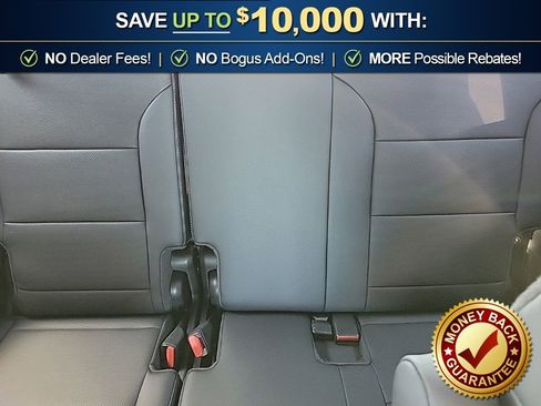 New 2026 Chevrolet Traverse LT w/ Sun and Wheel Package FWD image 21
