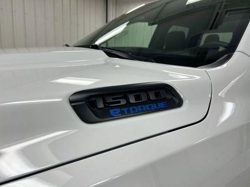New 2026 RAM 1500 Express AWD/4WD image 25