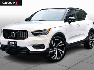 Used 2019 Volvo XC40 T5 R-Design video 1