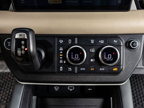 Used 2020 Land Rover Defender 110 HSE image 22