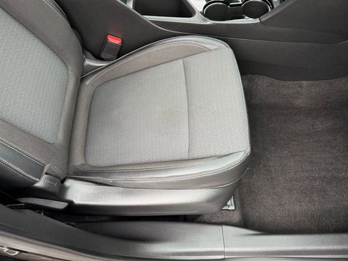 Used 2021 Buick Encore GX Select w/ Sport Touring Package image 18