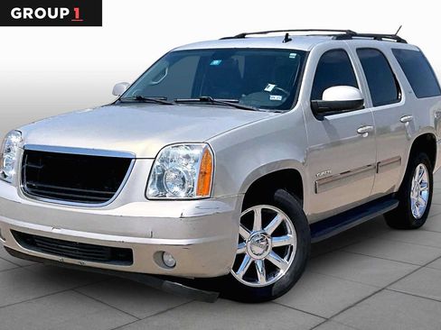 Used 2011 GMC Yukon SLT w/ SLT-2 Equipment Package RWD image 1