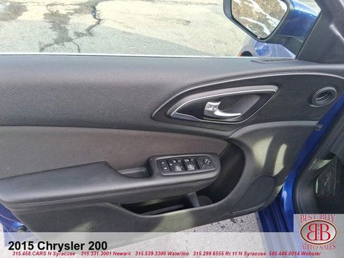 Used 2015 Chrysler 200 Limited w/ Convenience Group image 10