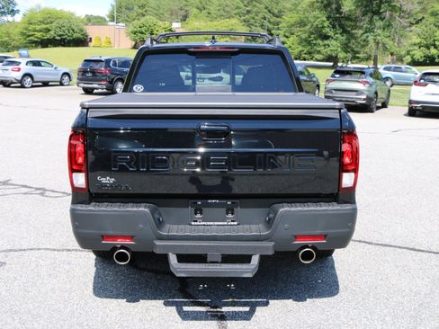 Used 2024 Honda Ridgeline Black Edition image 4