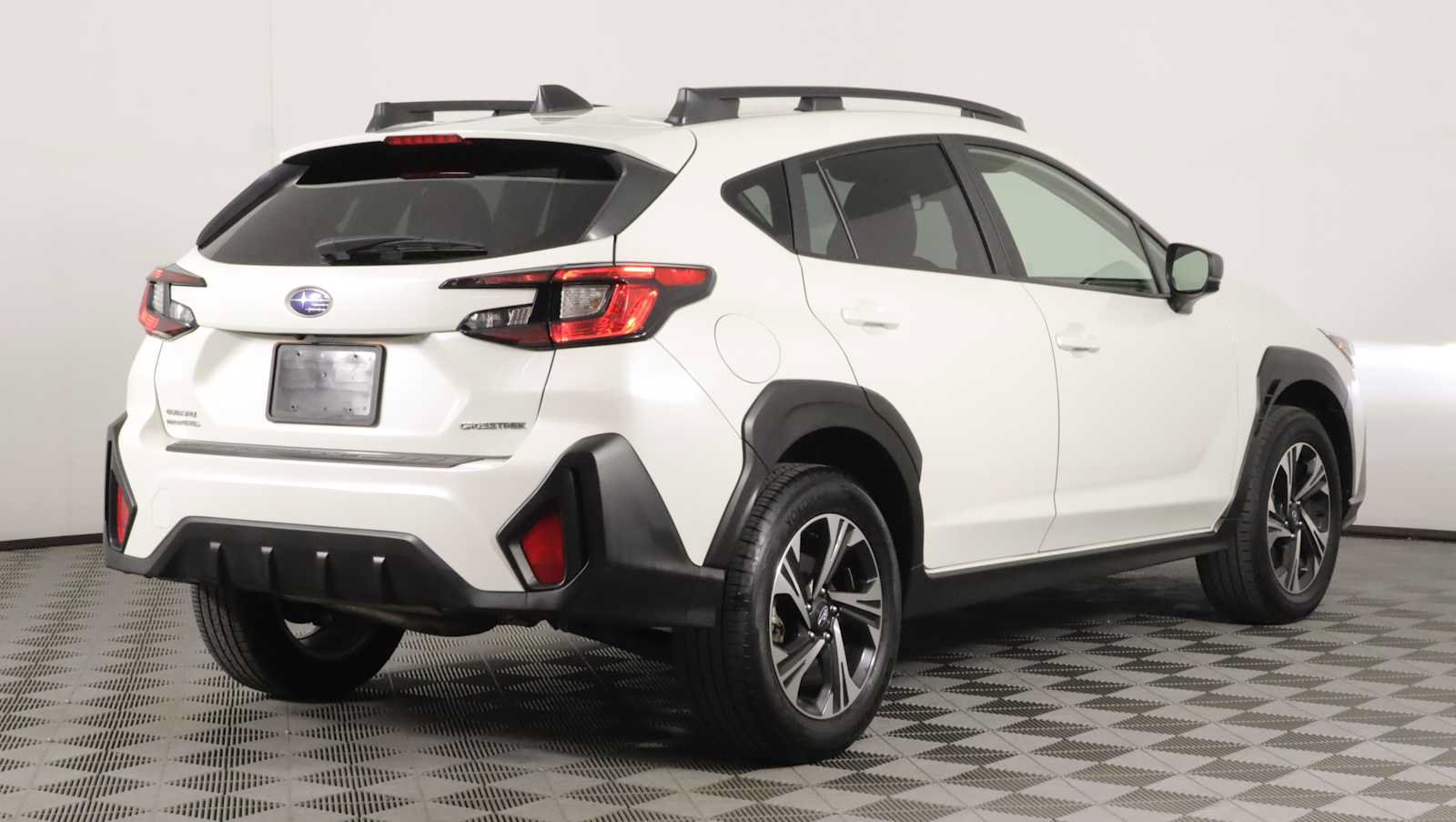 Used 2024 Subaru Crosstrek 2.0i Premium AWD/4WD image 5