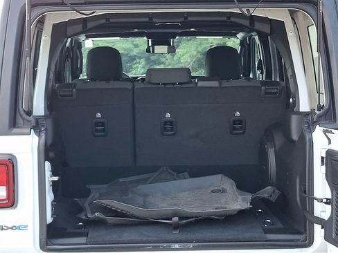 Used 2024 Jeep Wrangler Unlimited AWD/4WD image 31