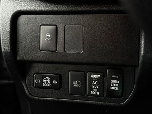 Used 2020 Toyota Tacoma TRD Off-Road w/ Technology Package AWD/4WD image 29