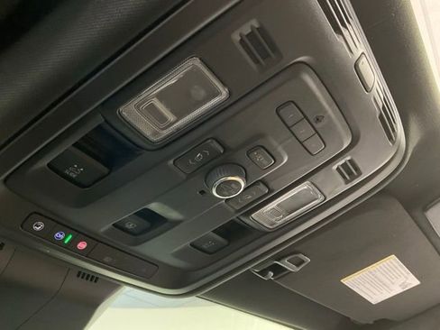 Certified 2024 Cadillac Escalade Premium Luxury w/ Performance Package image 21